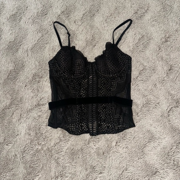 Victoria's Secret Tops - Victoria's Secret Black Fitted Bustier Camisole